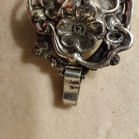 Antique victorian repousse flower bracelet - Picture 11 of 14